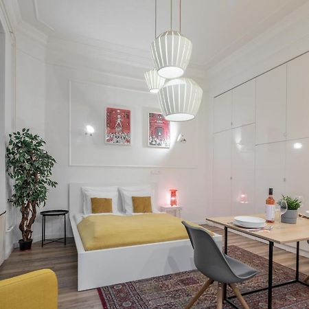 Extra Central Modern Studio Будапеща Екстериор снимка