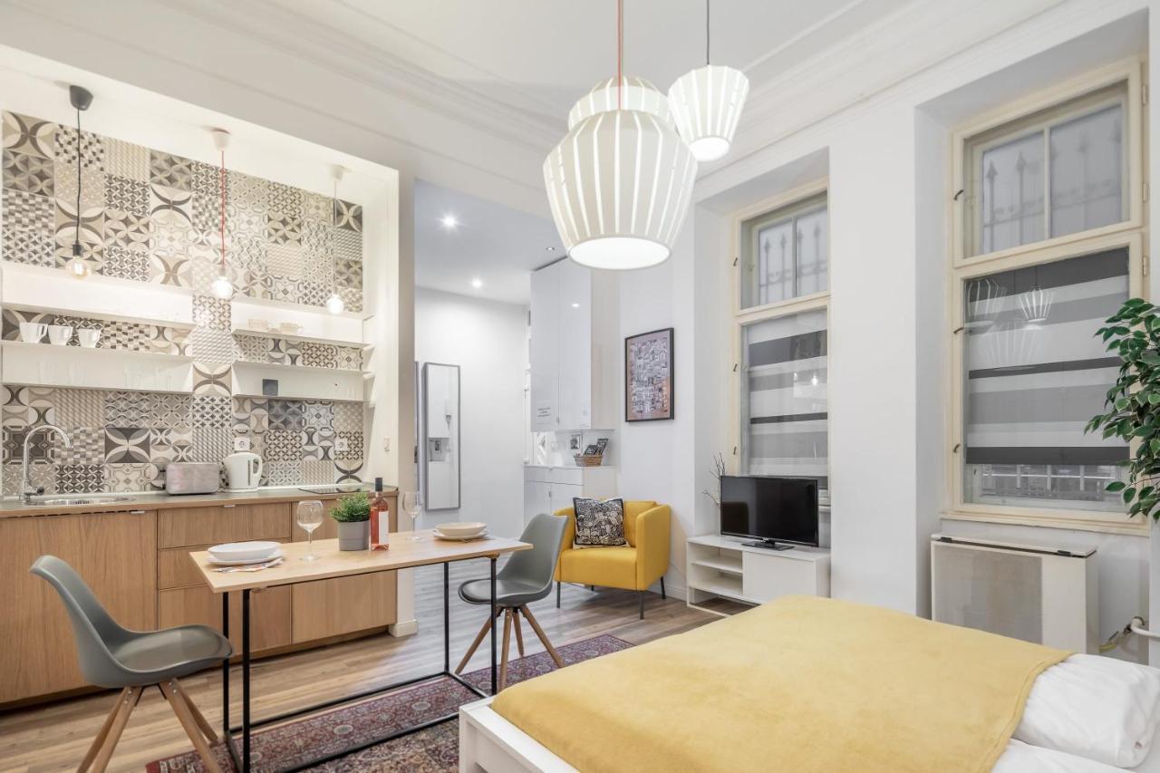 Extra Central Modern Studio Будапеща Екстериор снимка