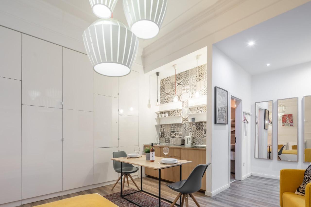 Extra Central Modern Studio Будапеща Екстериор снимка